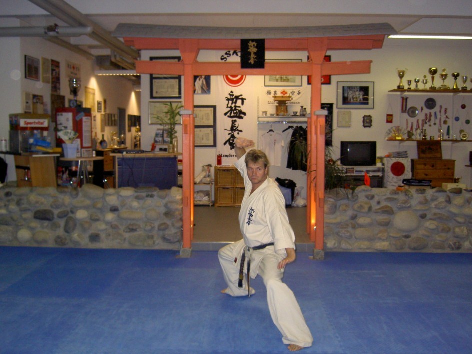 Sensei_Kibadachi
